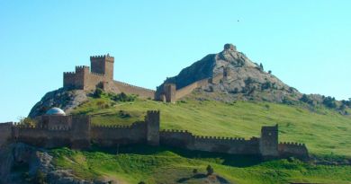 Экскурсии в `Генуэзская крепость в Судаке` из Орджонекидзе