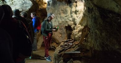 Экскурсия из Феодосии: Пещера Таврида и  мужской монастырь Сурб-Хач фото 12779